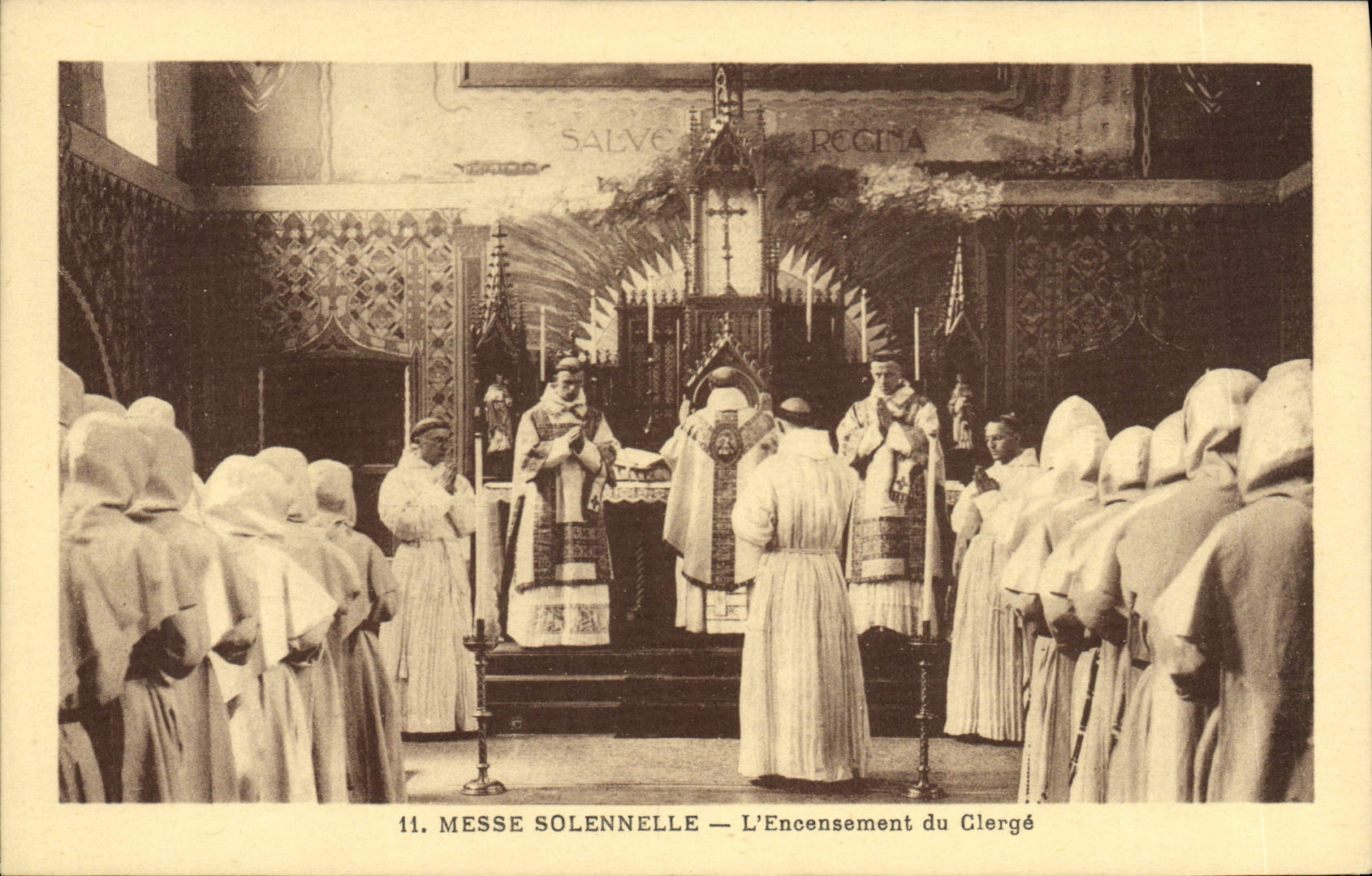 CPA Messe colennelle l'encensement du clerge 