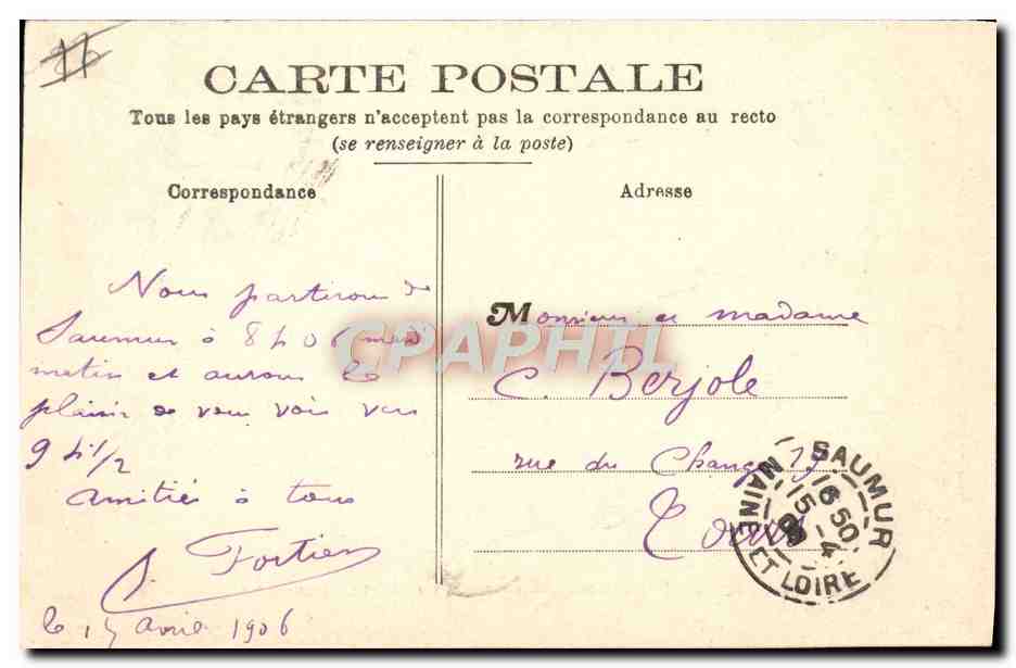CPA Cheval Hippisme Saumur Sauteurs en liberte Courbette — Verso