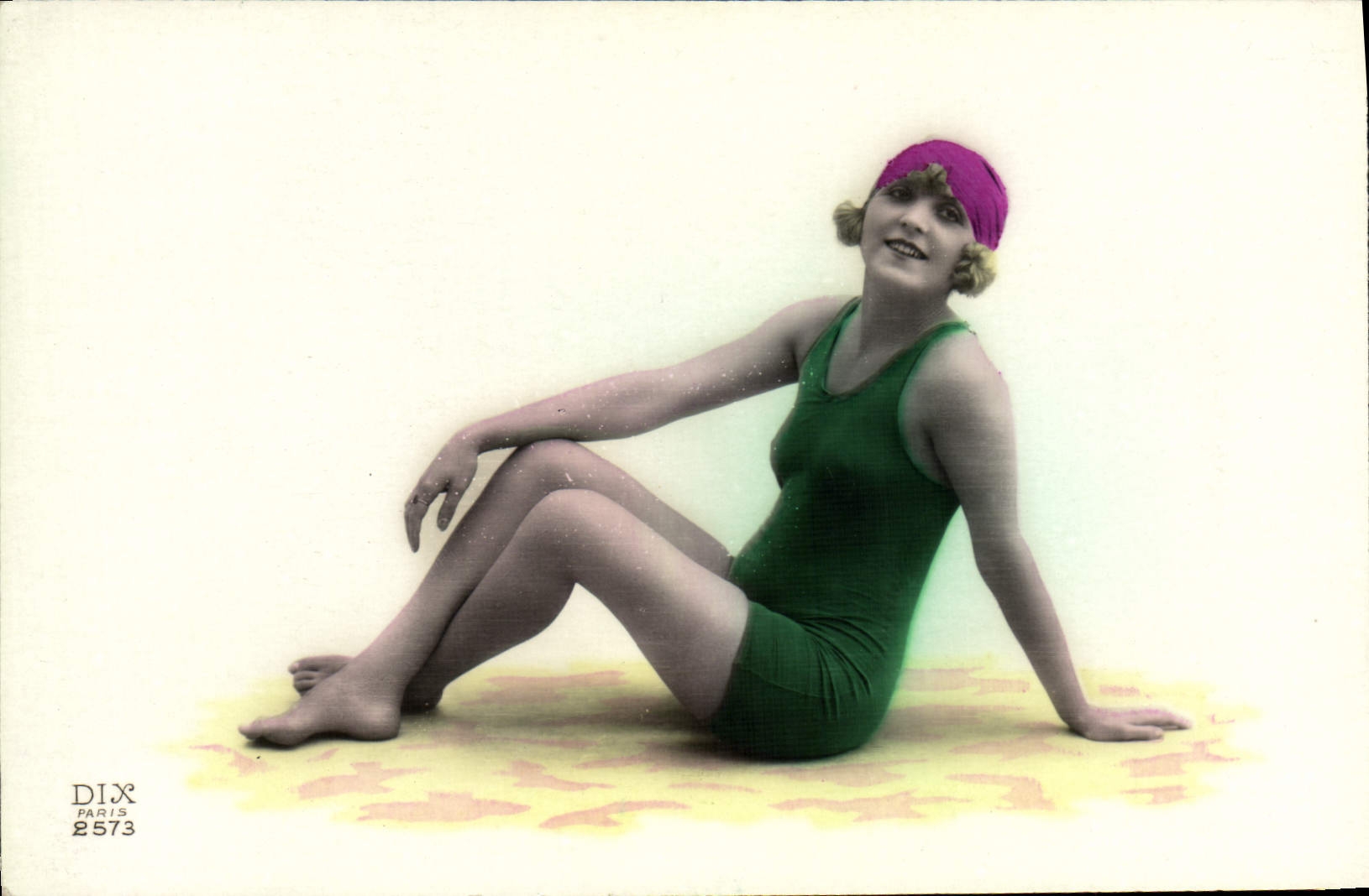 CPA Femme Maillot de Bains 