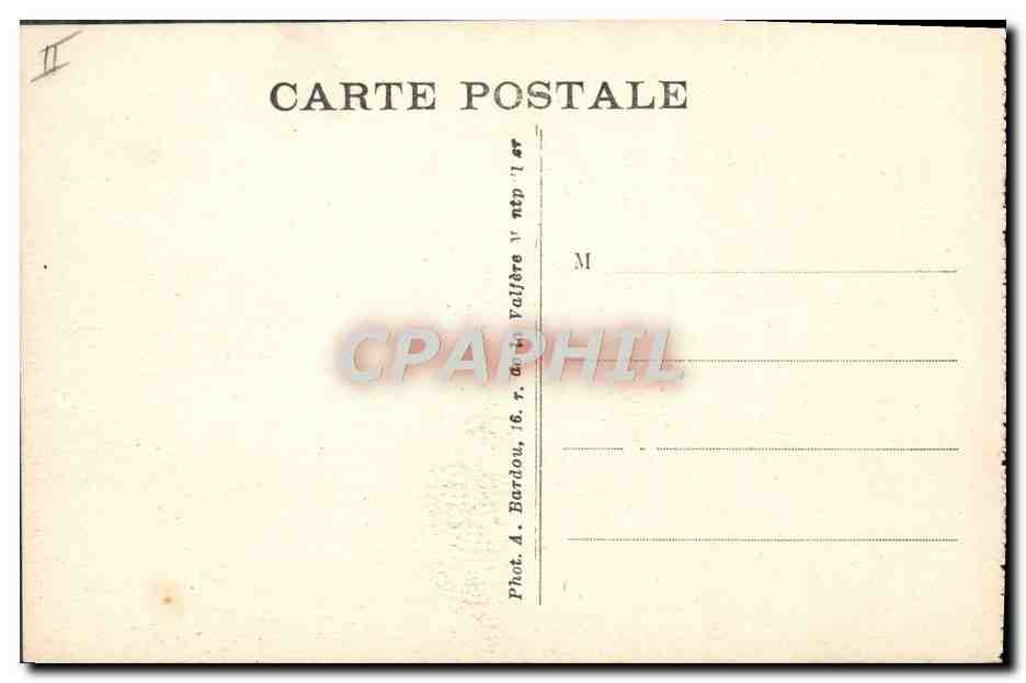 Chars de combat en manœuvre avec l'Infanterie — Phot. A. Bardou, 16, rue Valière — Verso