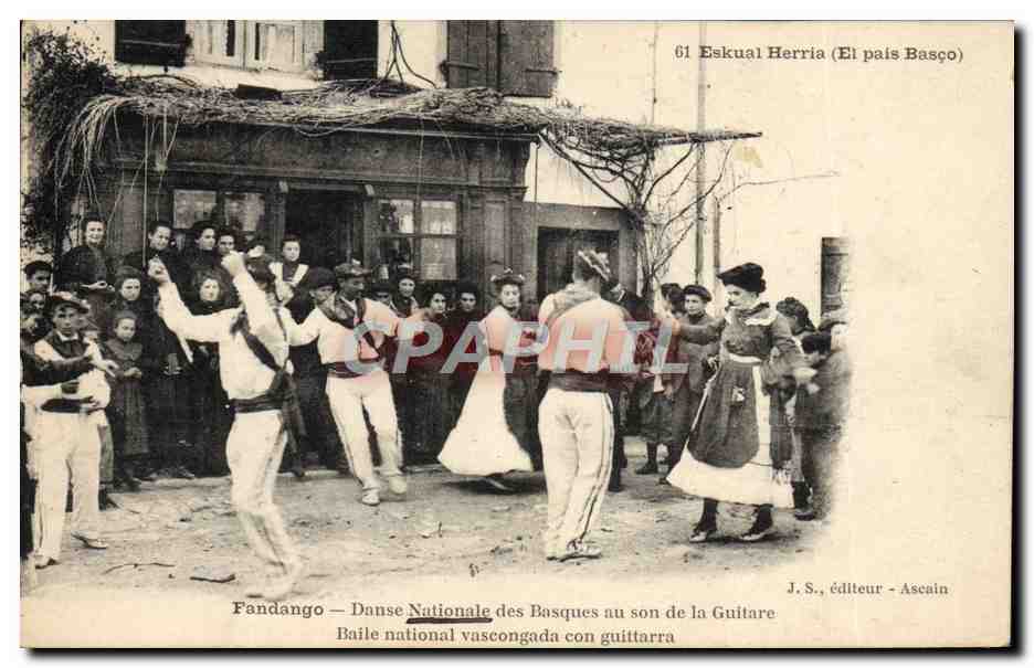 CPA Folklore Fandango Danse nationale des basques au son de la guitare 