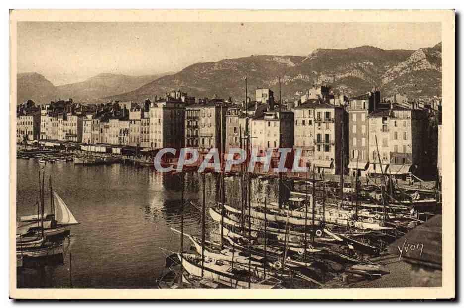 CPA Toulon Vue Panoramique Sur Le Port Bateaux