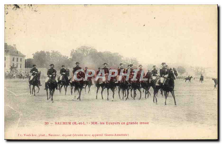 CPA Cheval Hippisme Saumur MM les ecuyers en grande tenue 