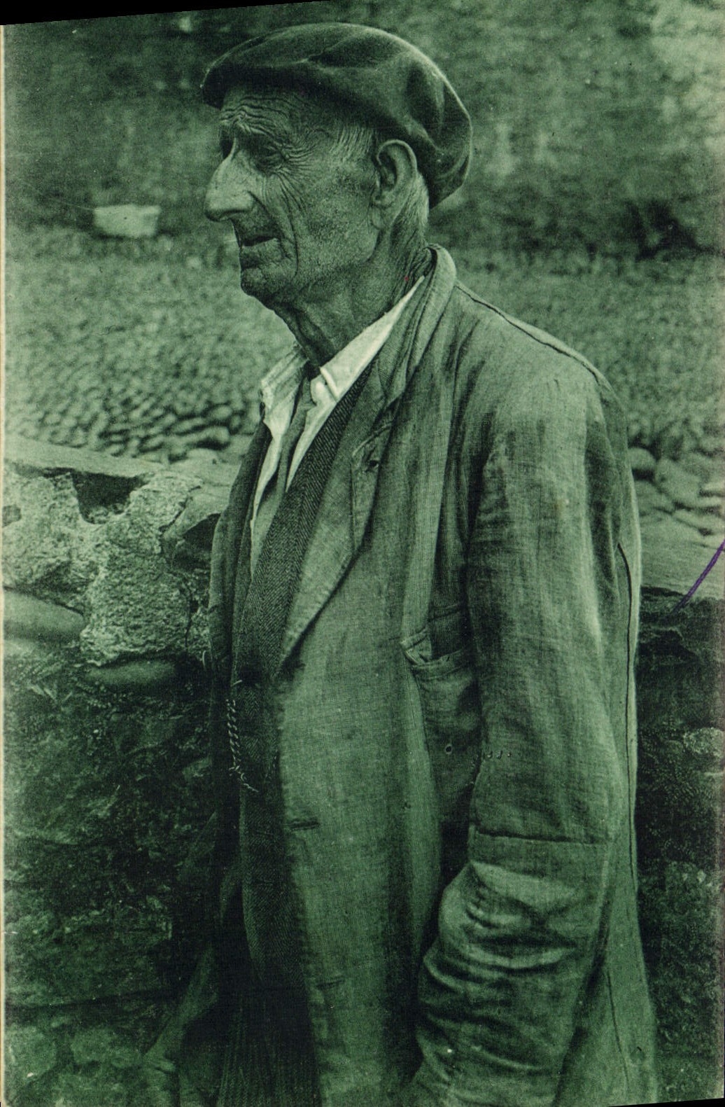 CPA Folklore Fuenterrabia Pays basque Physionomie de vieux basque 