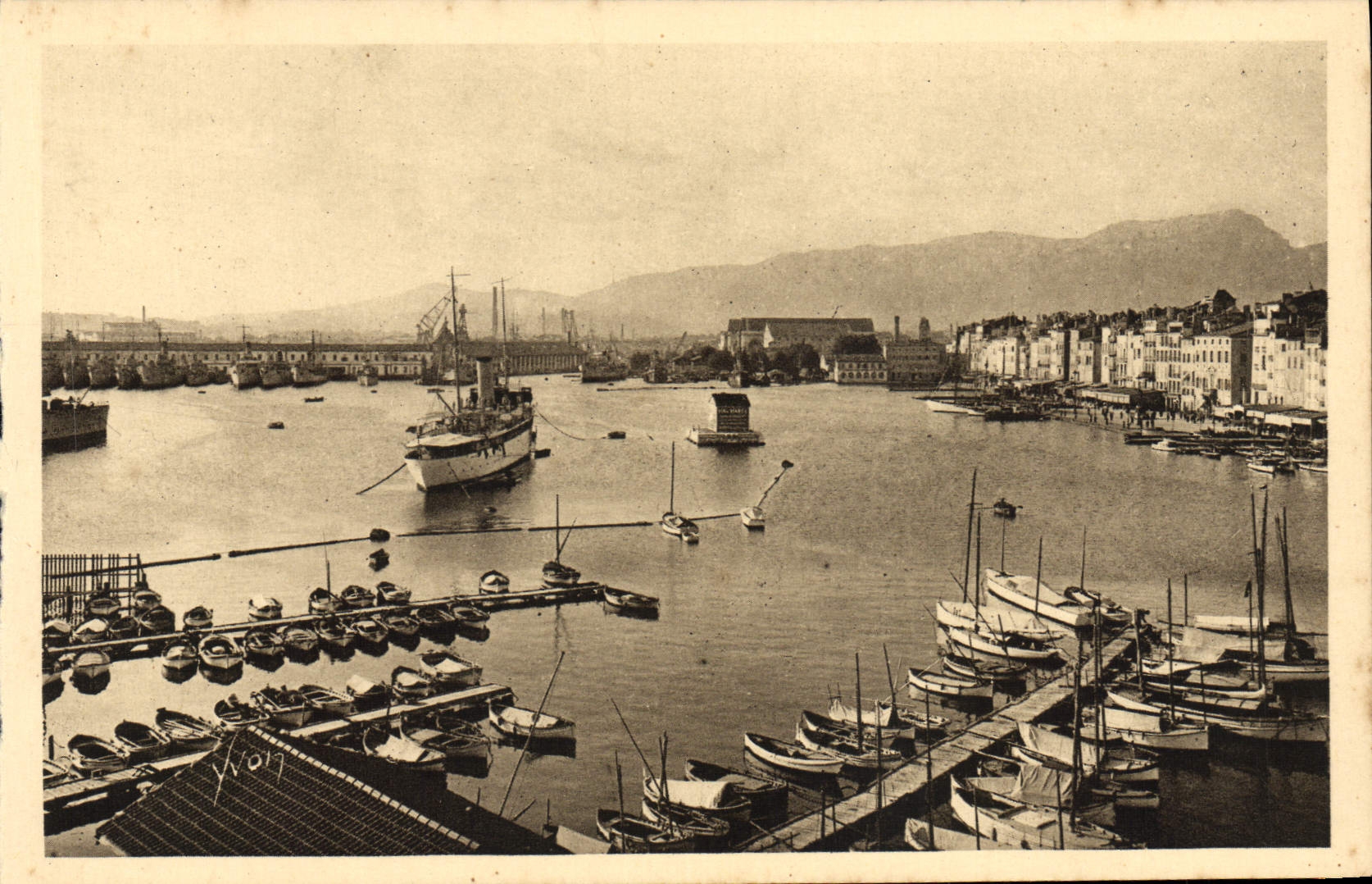 Toulon — Vue générale du Port — La Douce France, n°347
