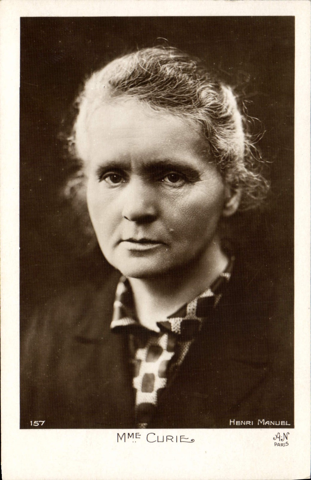 Mme Curie — portrait — Henri Manuel, Paris, n°157