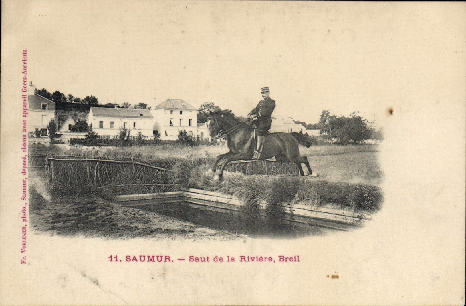 CPA Cheval Hippisme Saumur Saut de la riviere Breil 