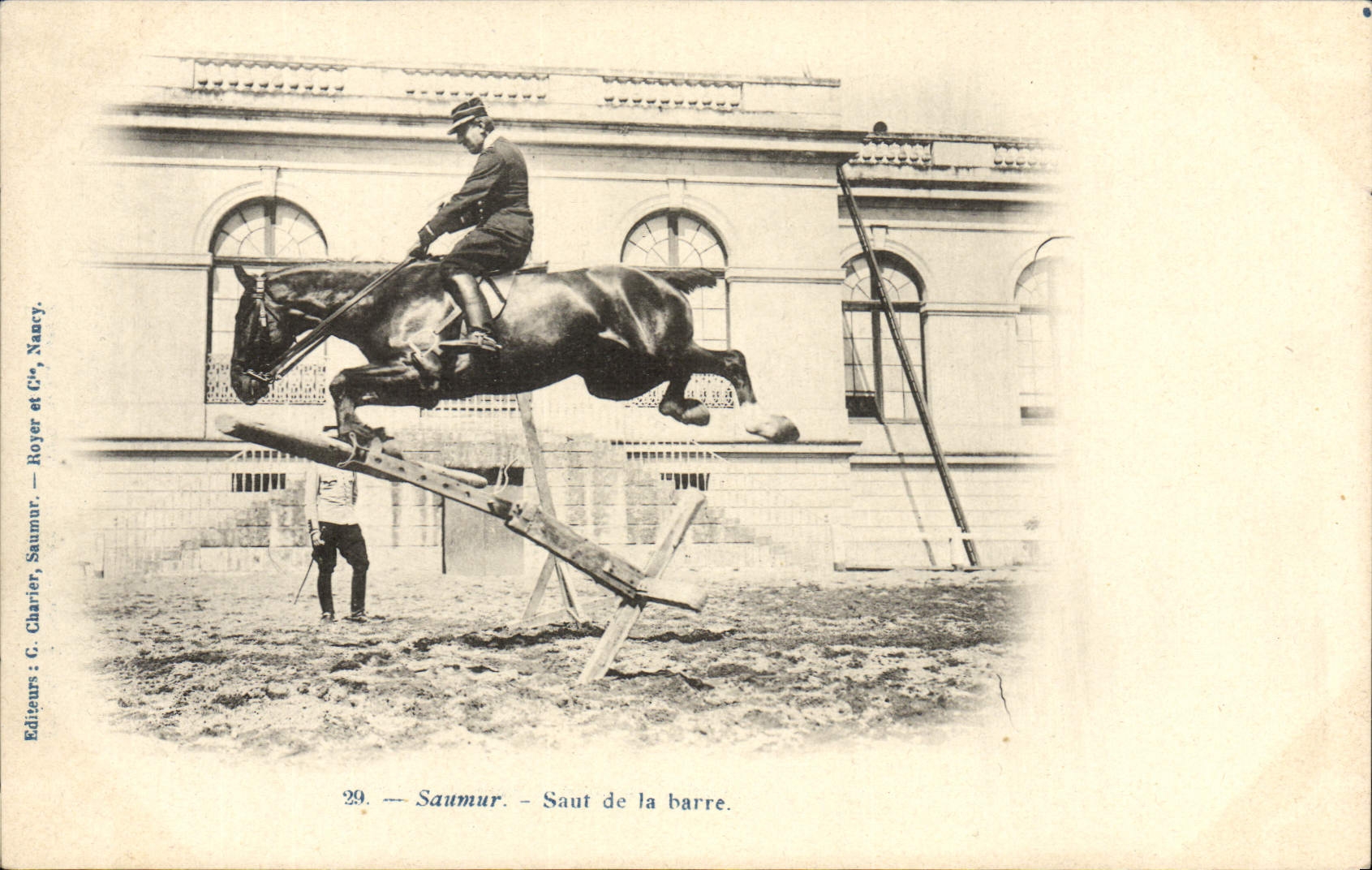 CPA Hippisme Cheval Saumur Saut de la barre 