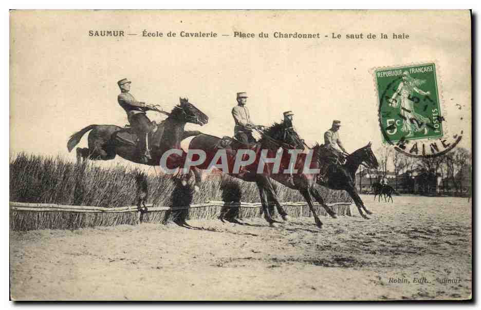 Saumur — École de Cavalerie — Place du Chardonnet — Le saut de la hale