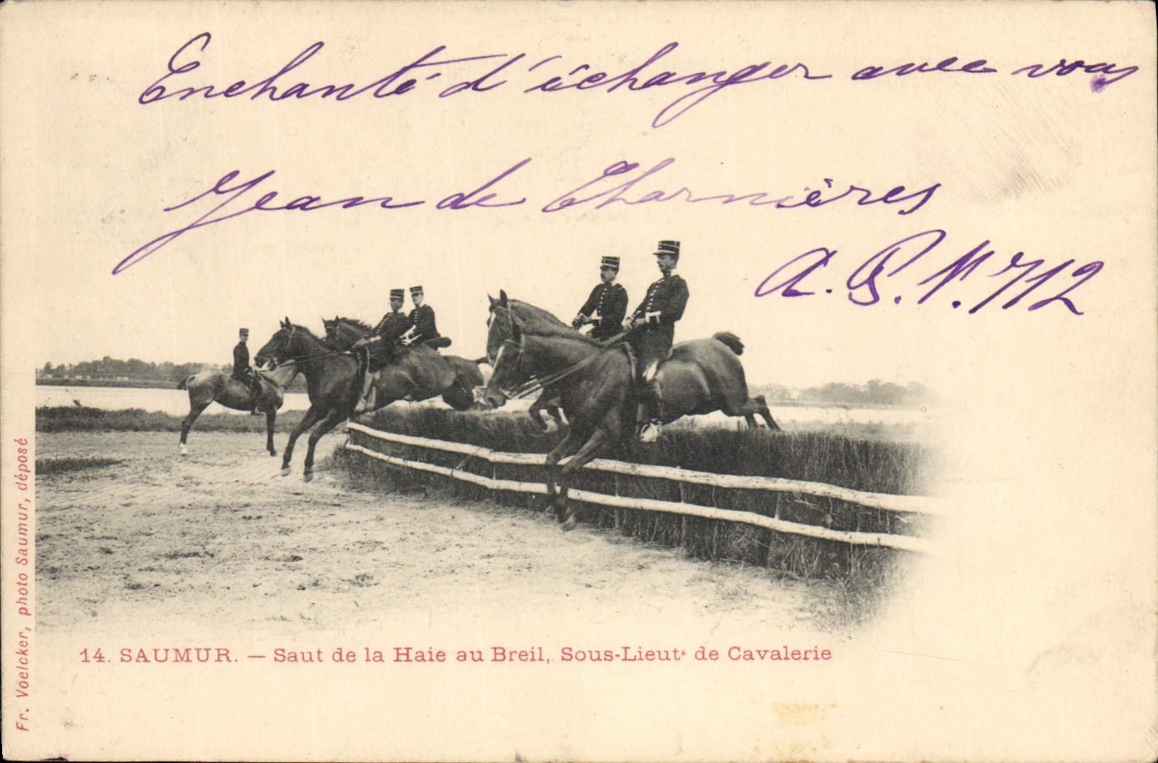 Saumur — Saut de la Haie au Breil, Sous-Lieutenant de Cavalerie — Fr. Voelcker, photo Saumur, dépôt