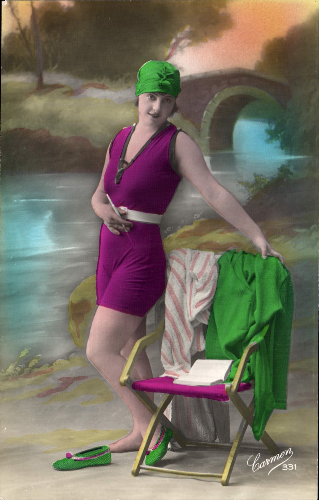 CPA Femme Maillot de Bains 