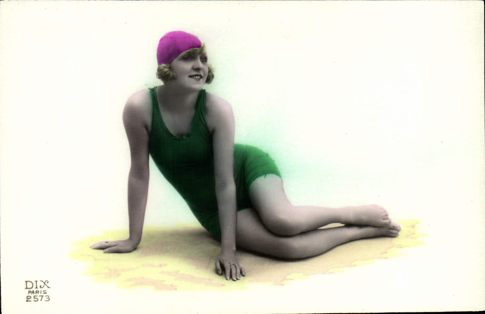 CPA Femme Maillot de Bains 