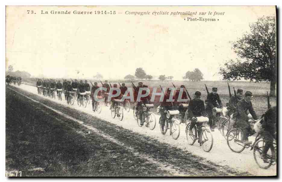 Compagnie cycliste patrouillant sur le front — La Grande Guerre 1914-15 — Phot-Express