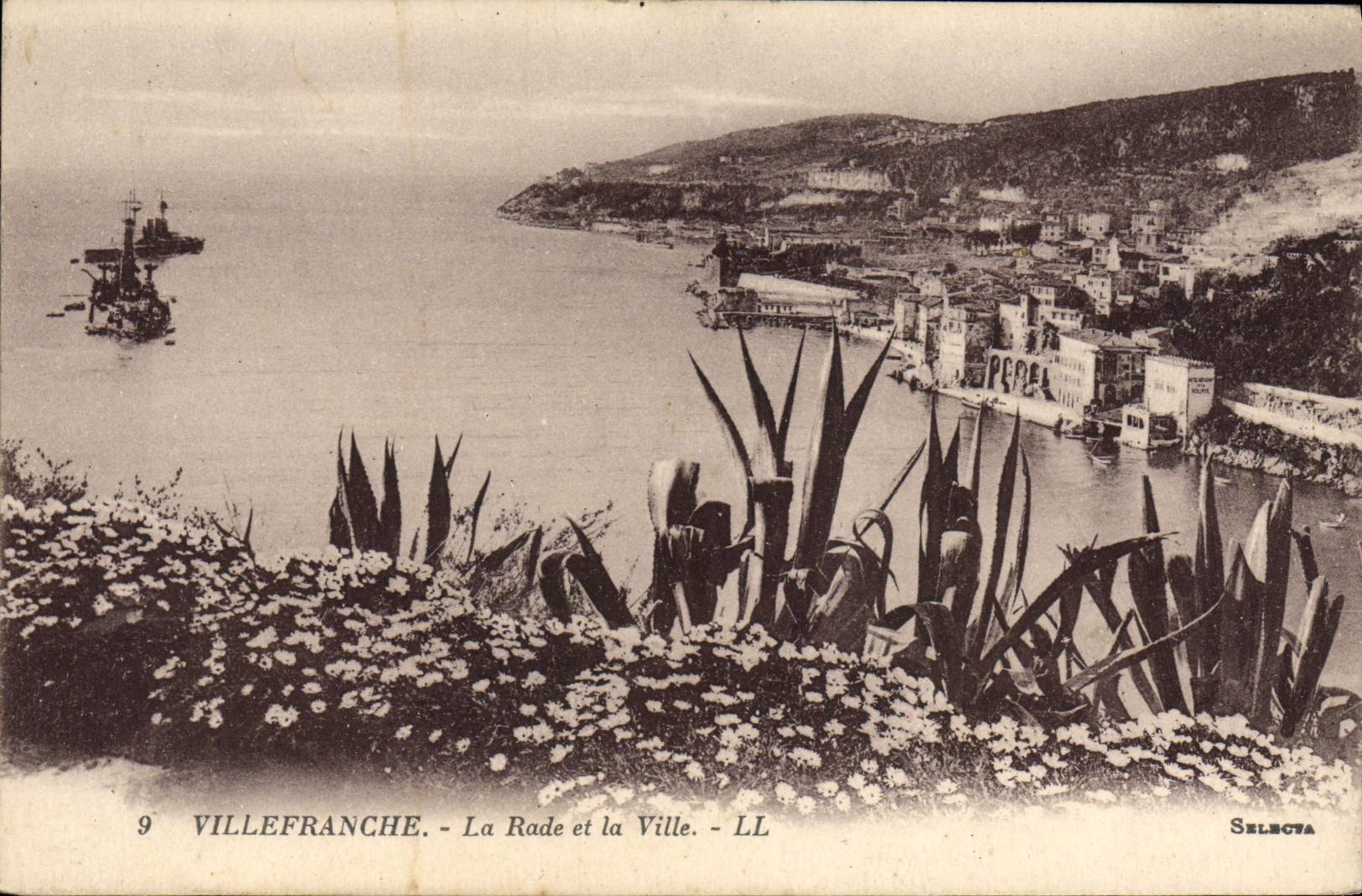 CPA Villefranche La Rade et la Ville Bateaux