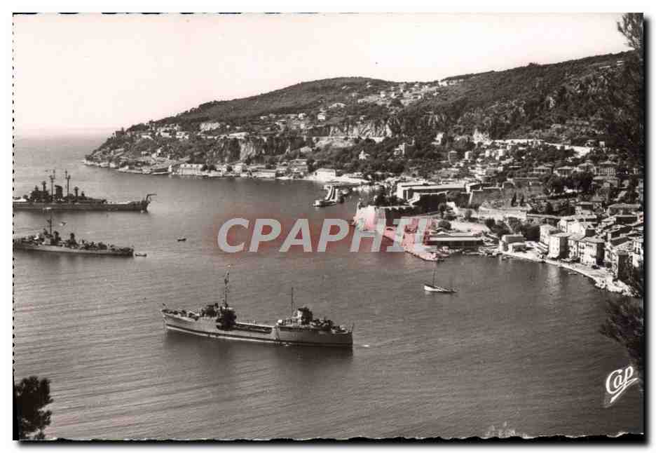 CPM Villefranche Sur Mer Vue sur la rade Bateaux
