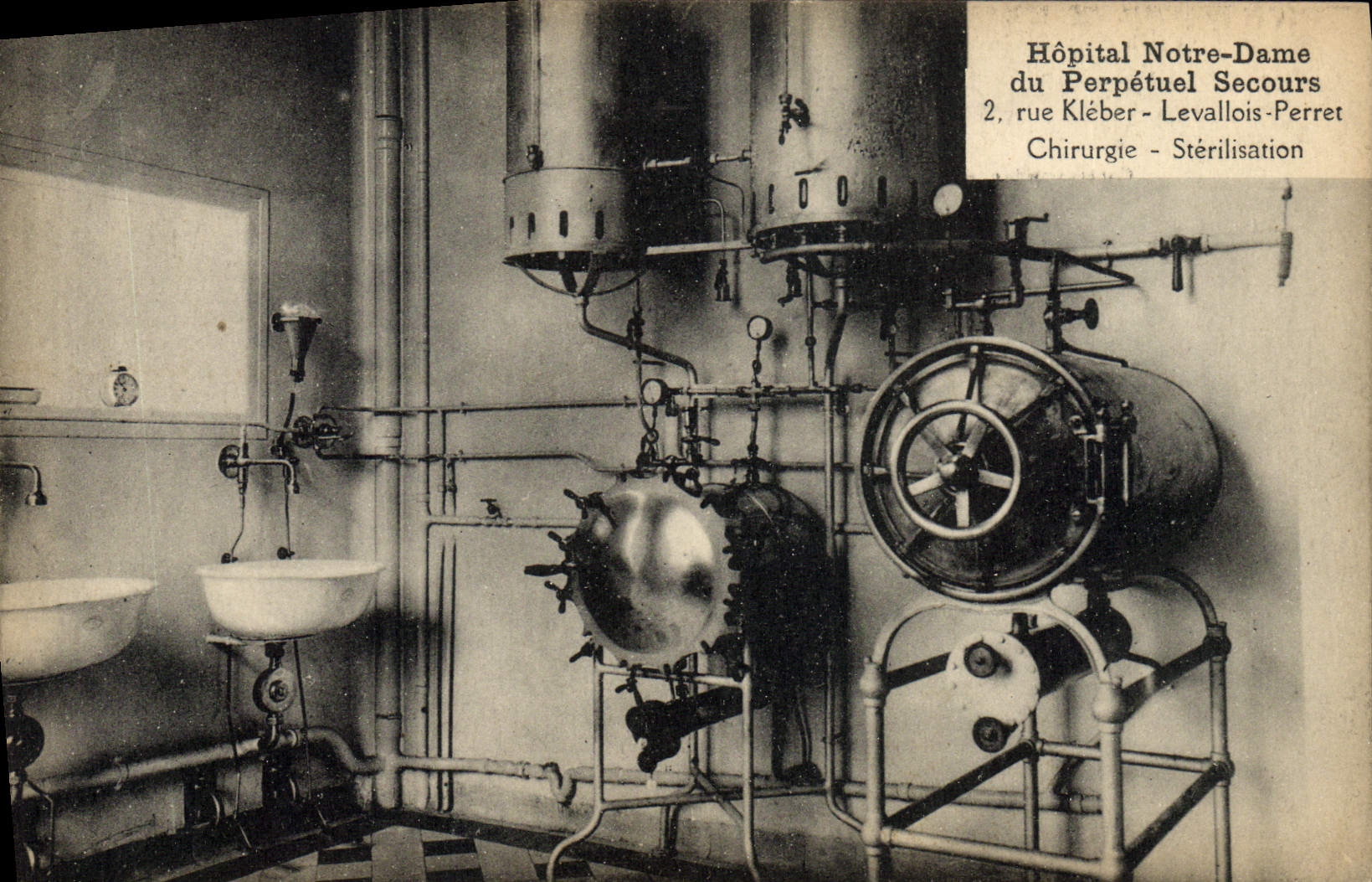 Hôpital Notre-Dame du Perpétuel Secours — Chirurgie - Stérilisation — Phototypié A. Benoît, Neuilly-sur-Seine