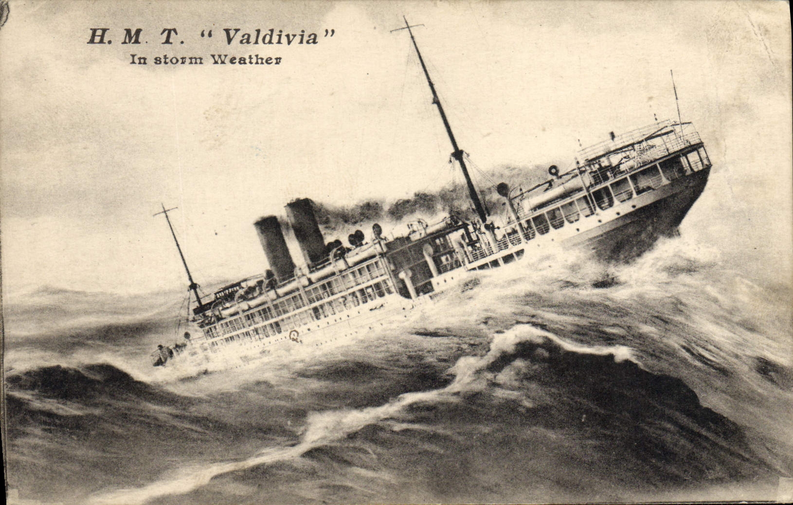 CPA Bateau Paquebot HMT Valdivia 