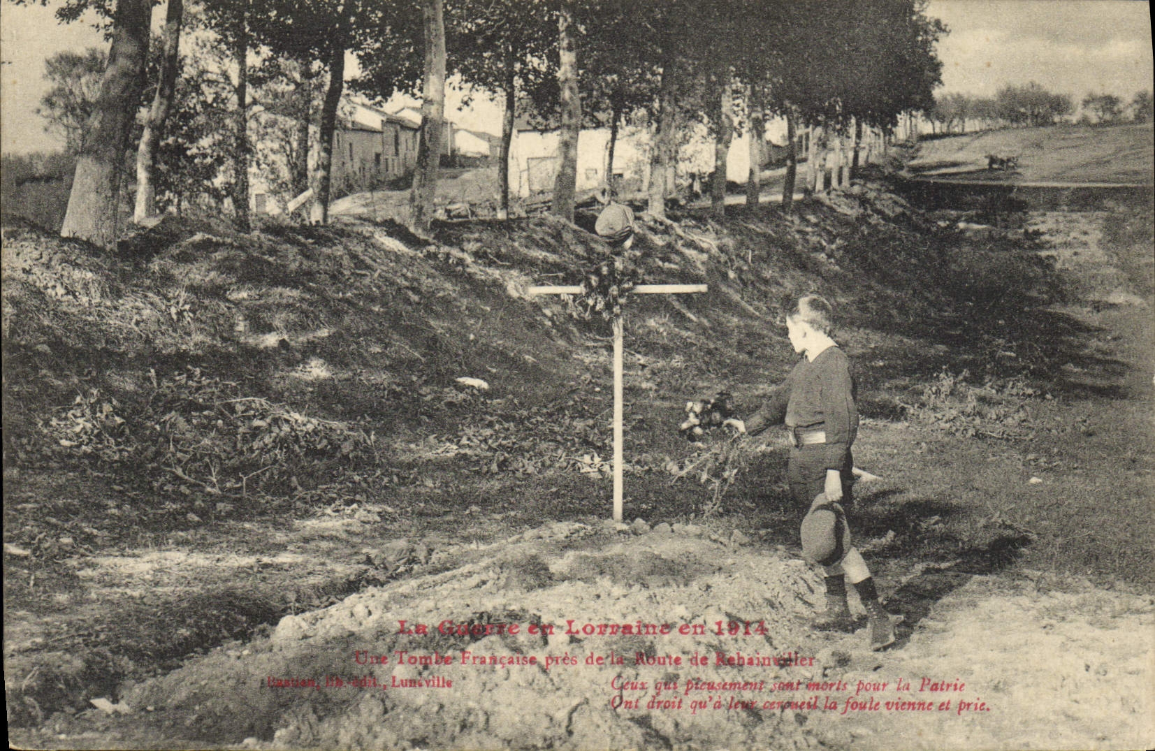 CPA Militaria Tombe francaise pres de la route de Rehainviller 