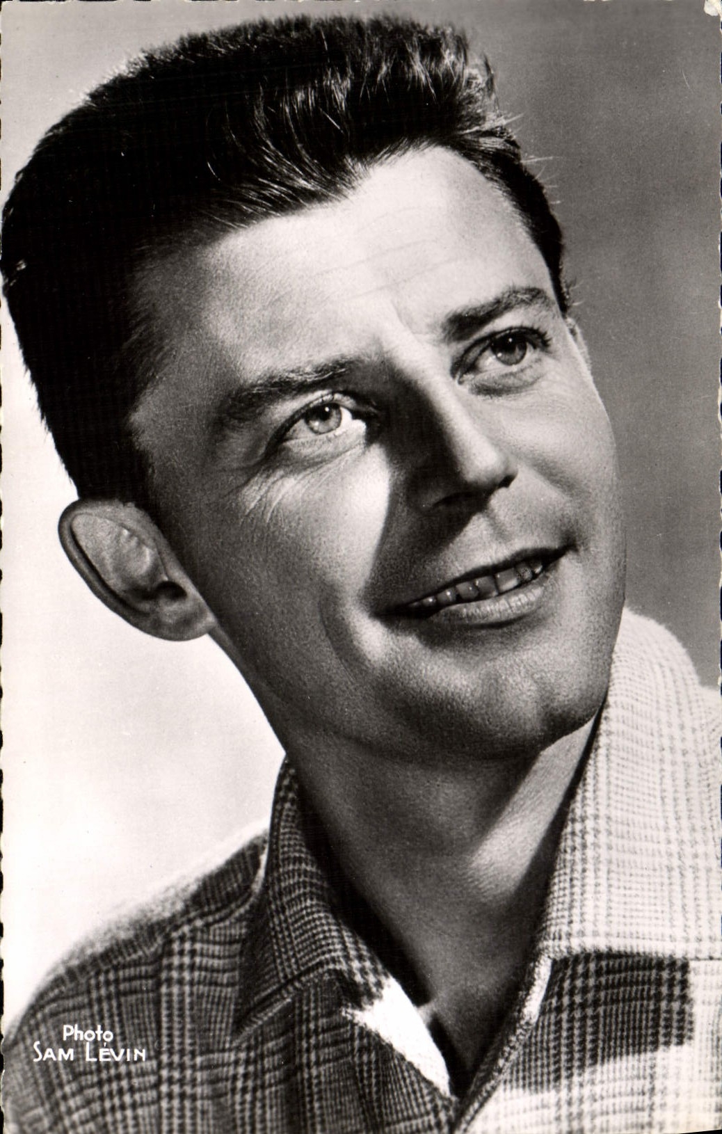 Gérard Philippe — Portrait — Photo Sam Levin
