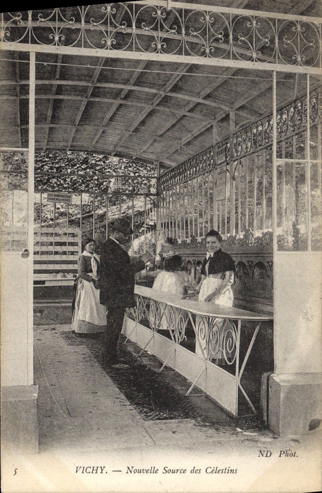 Vichy — Nouvelle Source des Célestins — ND Phot.