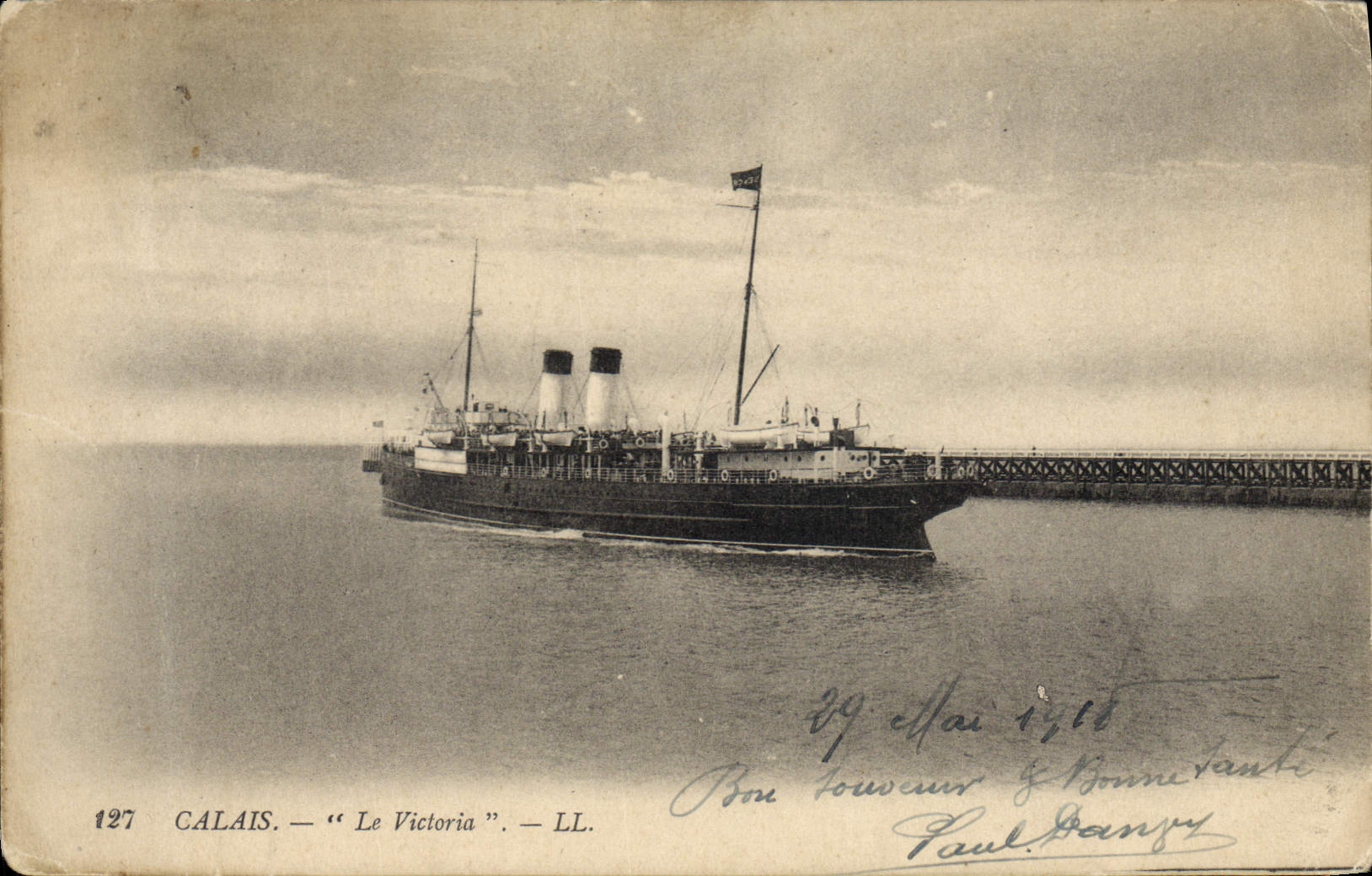 CPA Bateau Paquebot Calais Le Victoria