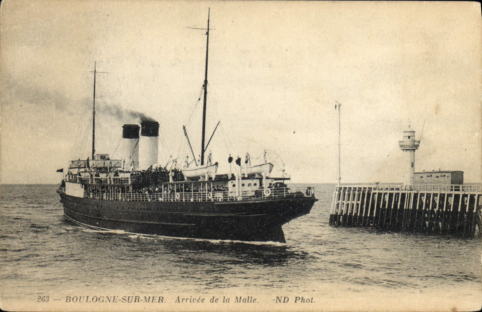 Boulogne-sur-Mer — Arrivée du paquebot de la Malle — ND Phot. n°263