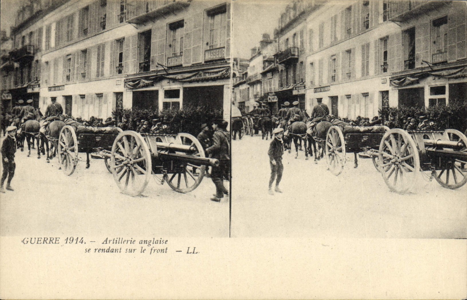 Artillería inglesa avanzando hacia el frente — Guerra 1914 — LL.