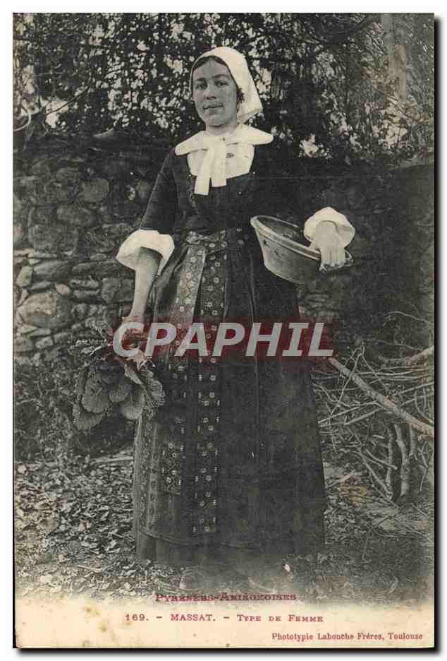 CPA Folklore Ariege Massat Type de femme