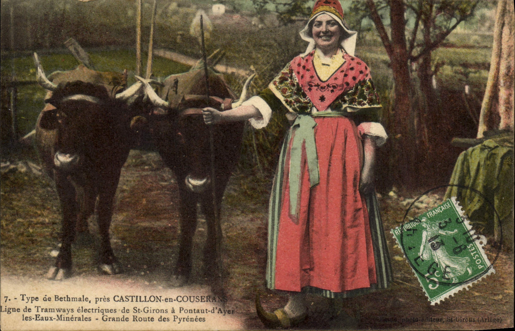 CPA Folklore Type de Bethmale pres Castillon en Couserans Ligne de tramways electriques Boeufs 
