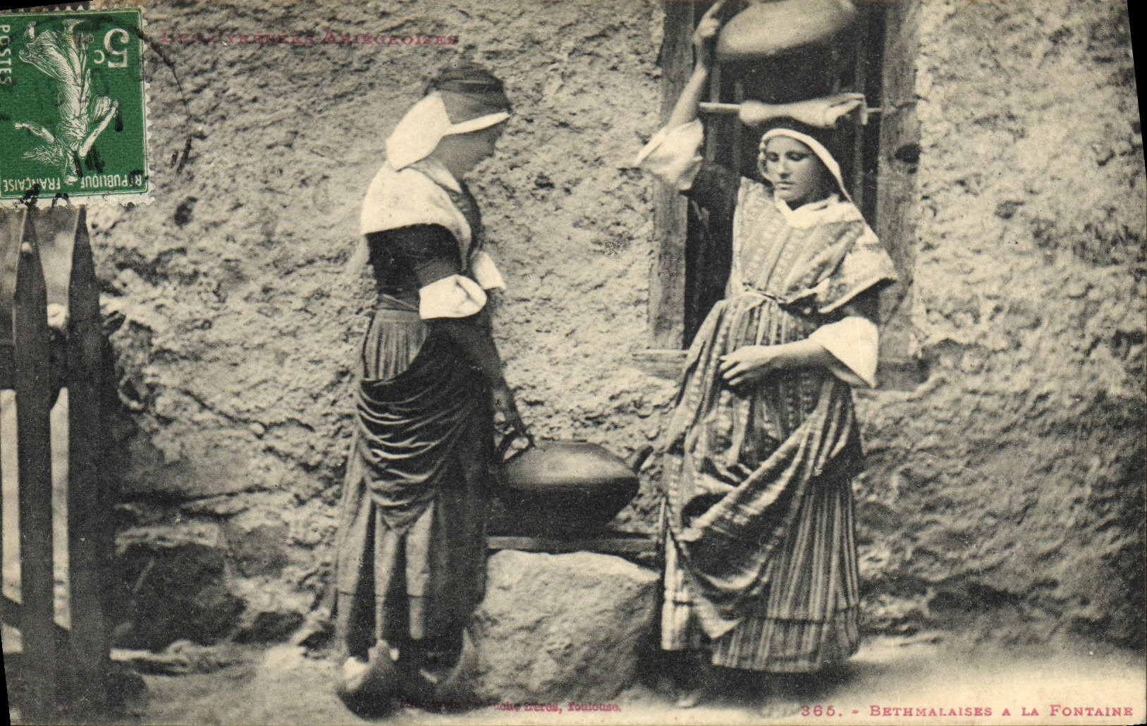CPA Folklore Bethmalaises a la fontaine 