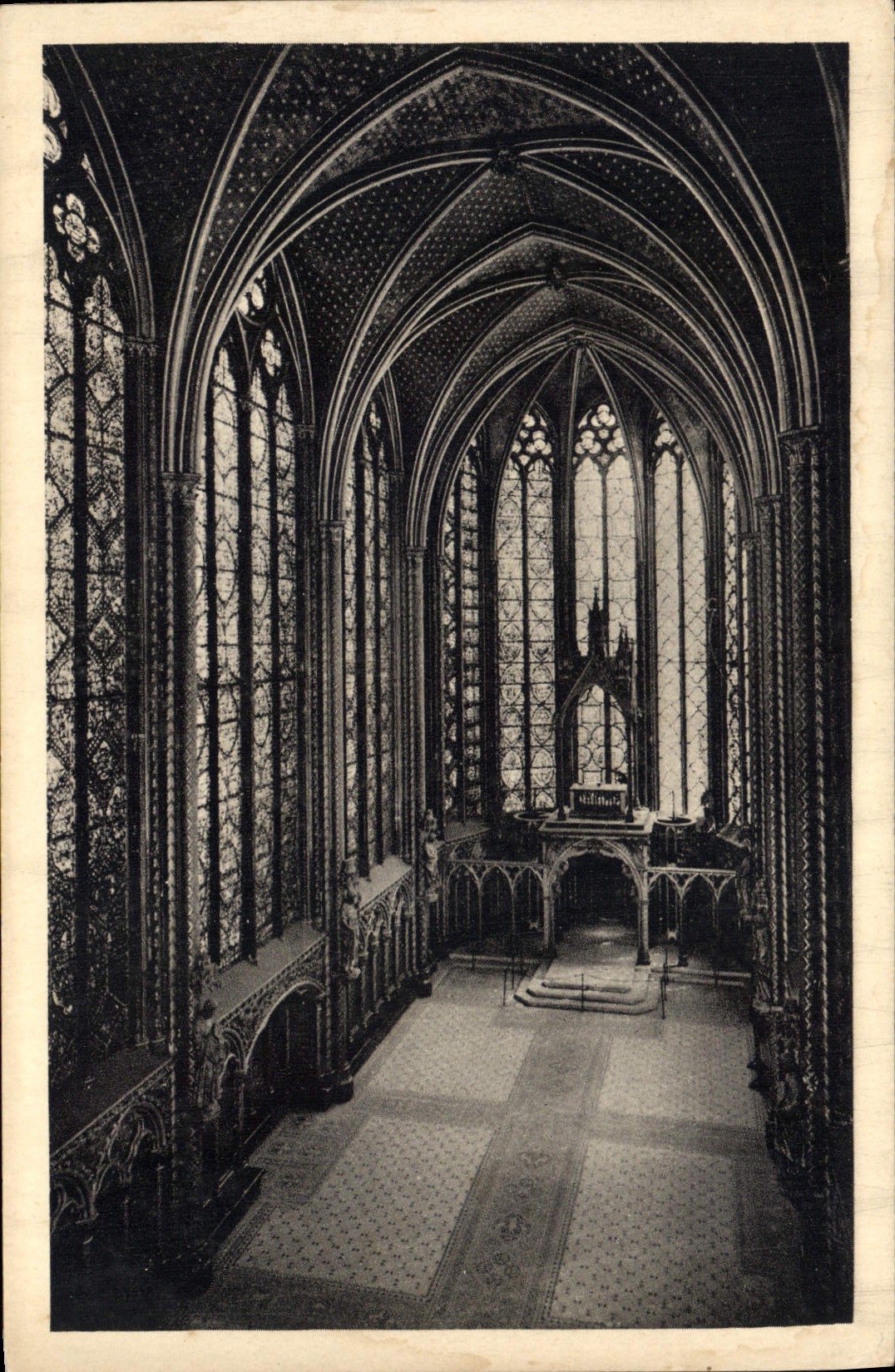 CPA Paris La Sainte Chapelle haute La nef