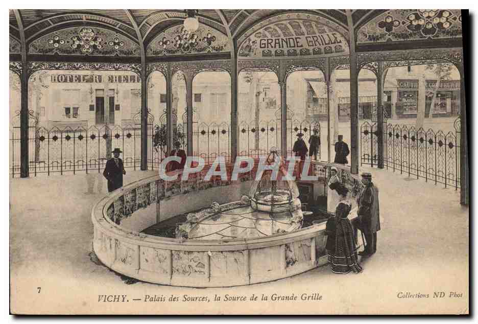 CPA Thermalisme Vichy Palais des Sources La source de la grande grille