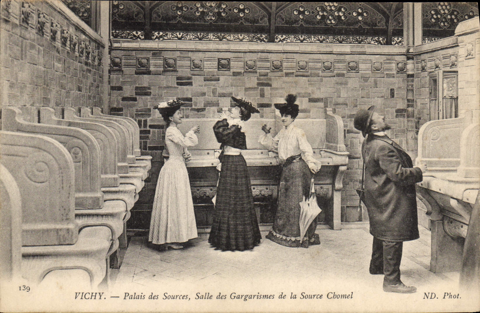 Vichy — Palais des Sources, Salle des Gargarismes de la Source Chomel — ND. Phot. n°139