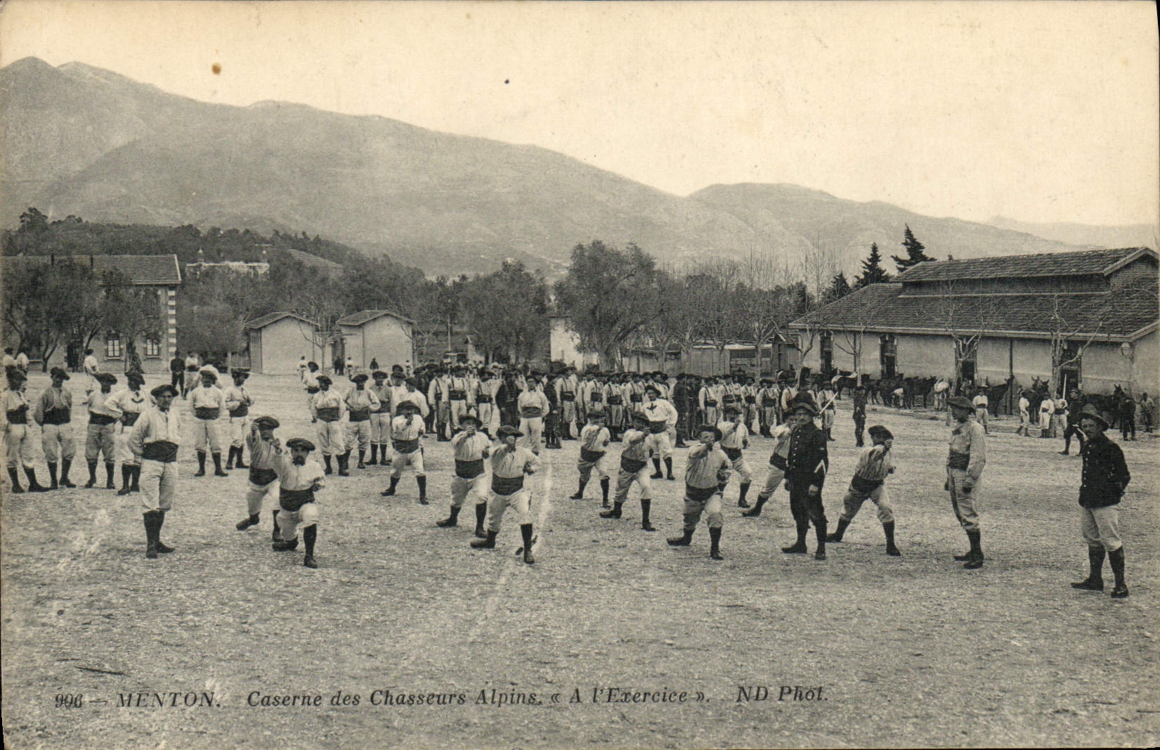 Menton — Caserne des Chasseurs Alpins — Exercice — ND Phot. n°996