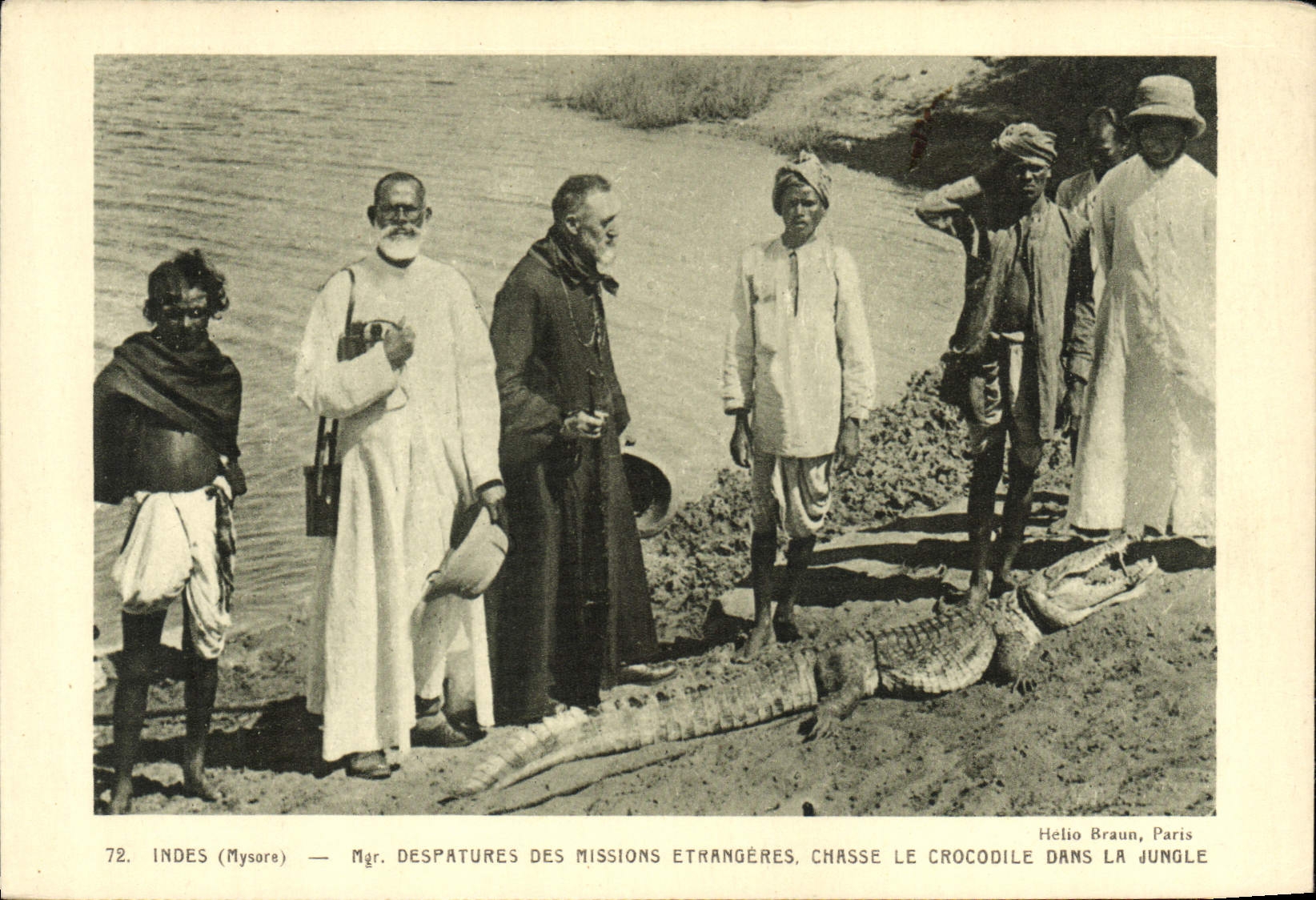 CPA Indes Mysore Mgr Despatures des missions etrangeres chasse le crocodile dans la jungle