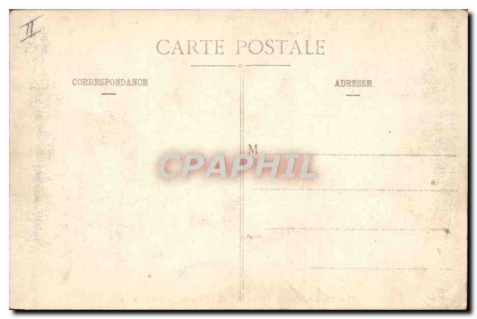 CPA Militaria Verdun La cour de l'hotel de ville Obus de 420 allemand — Rückseite