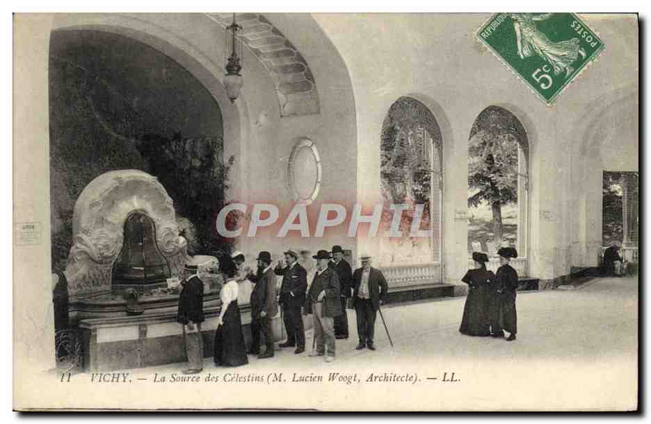 CPA Thermalisme Vichy La Source Des Celestins