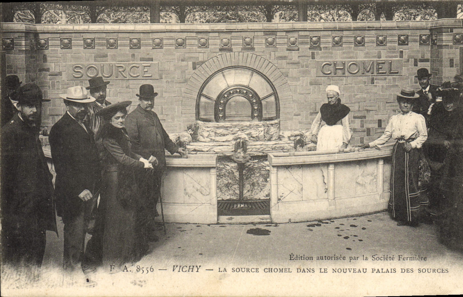 Vichy — La Source Chomel dans le Nouveau Palais des Sources — Édition autorisée par la Société Fermière