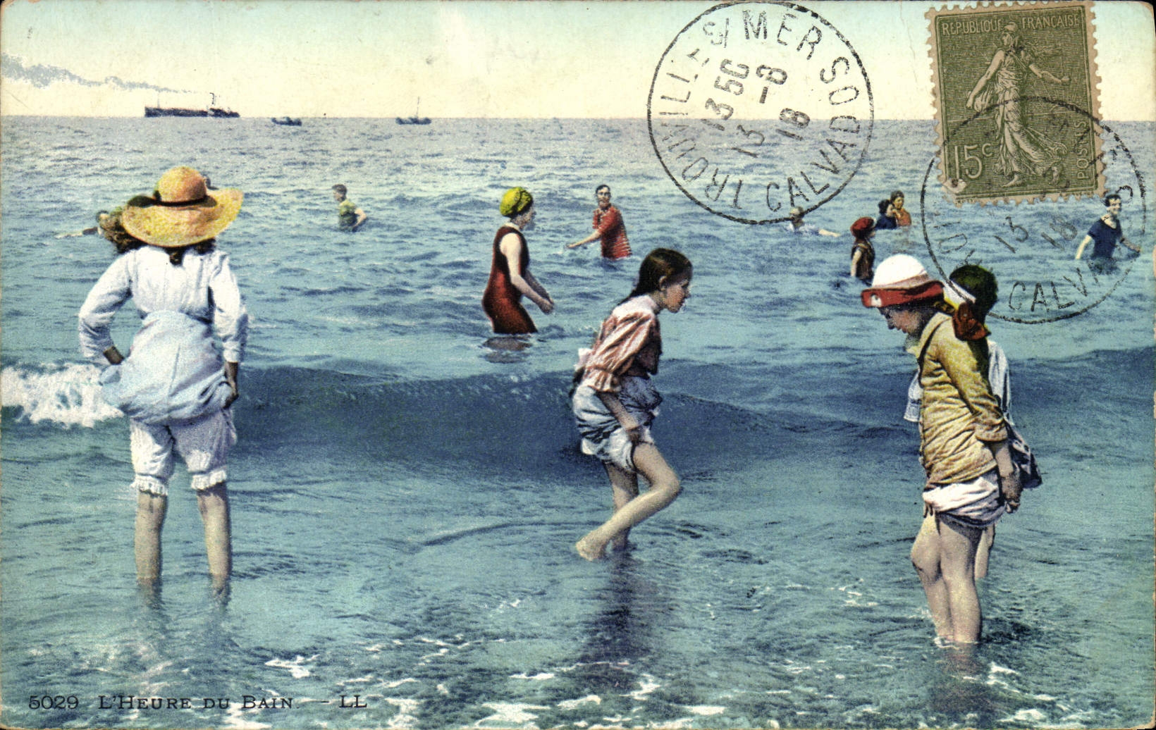 CPA Femme Maillot de Bains 