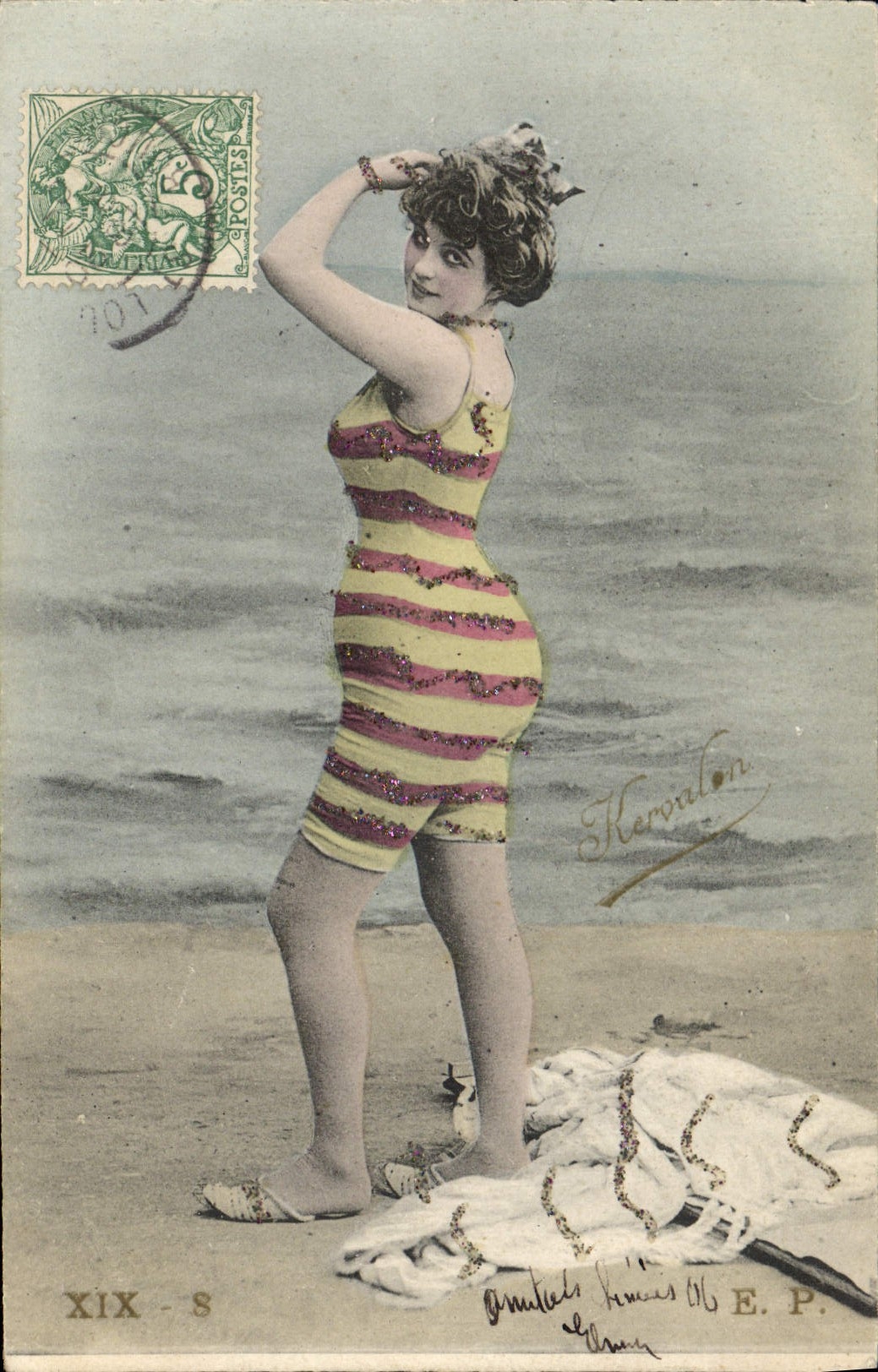 CPA Femme Maillot de Bains 