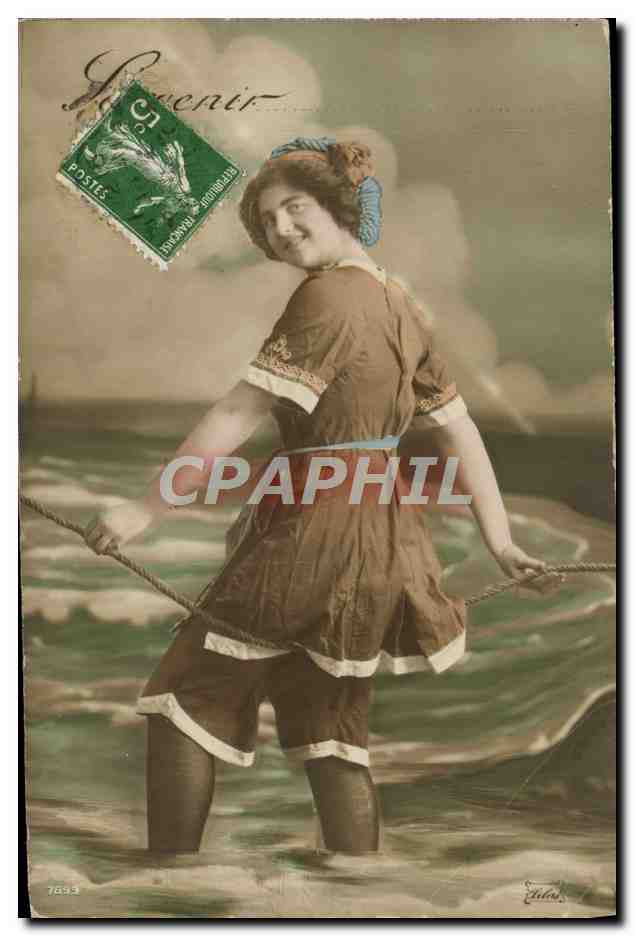 CPA Femme Maillot de Bains 