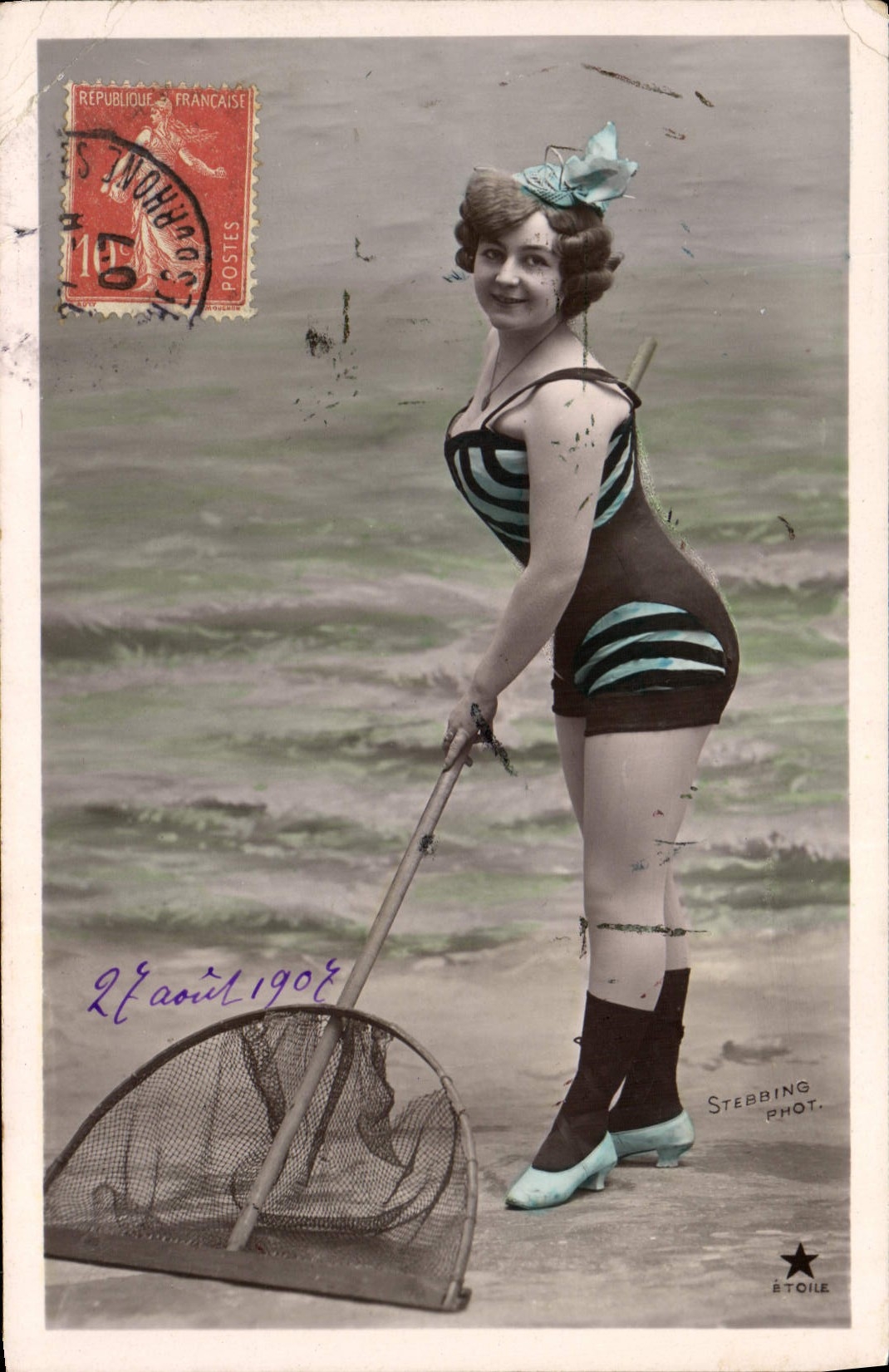 Femme en maillot de bain — plage — Stebbing Phot. Étoile