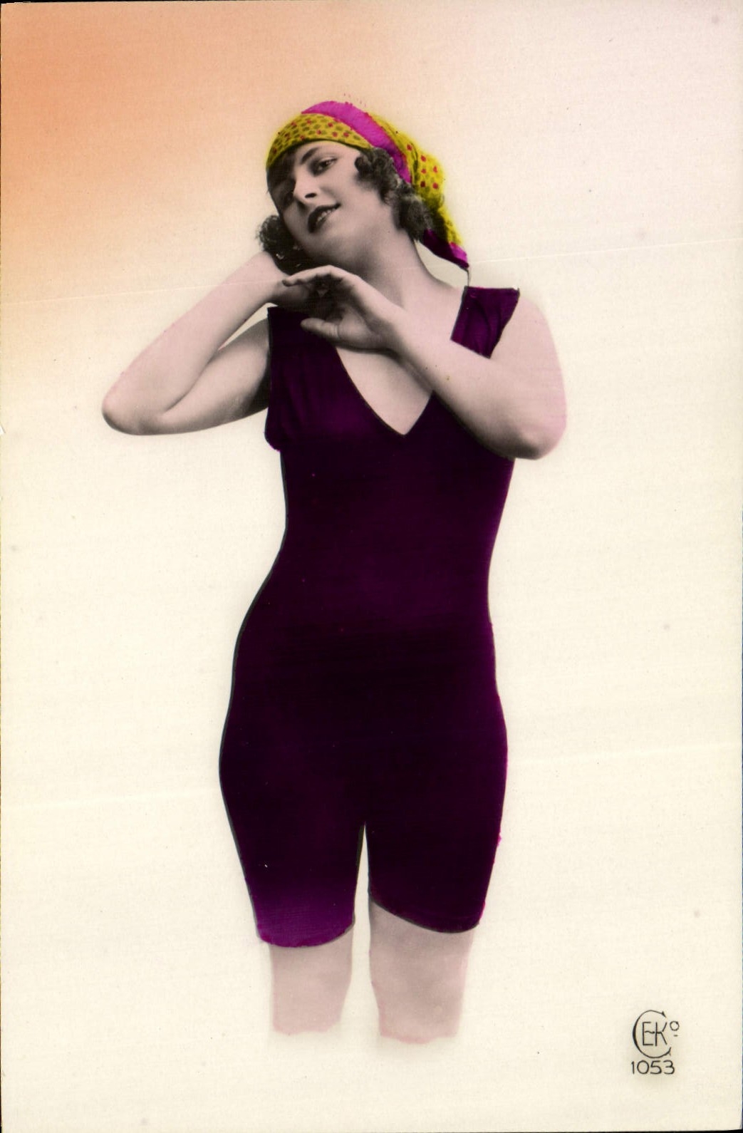 CPA Femme Maillot de Bains 