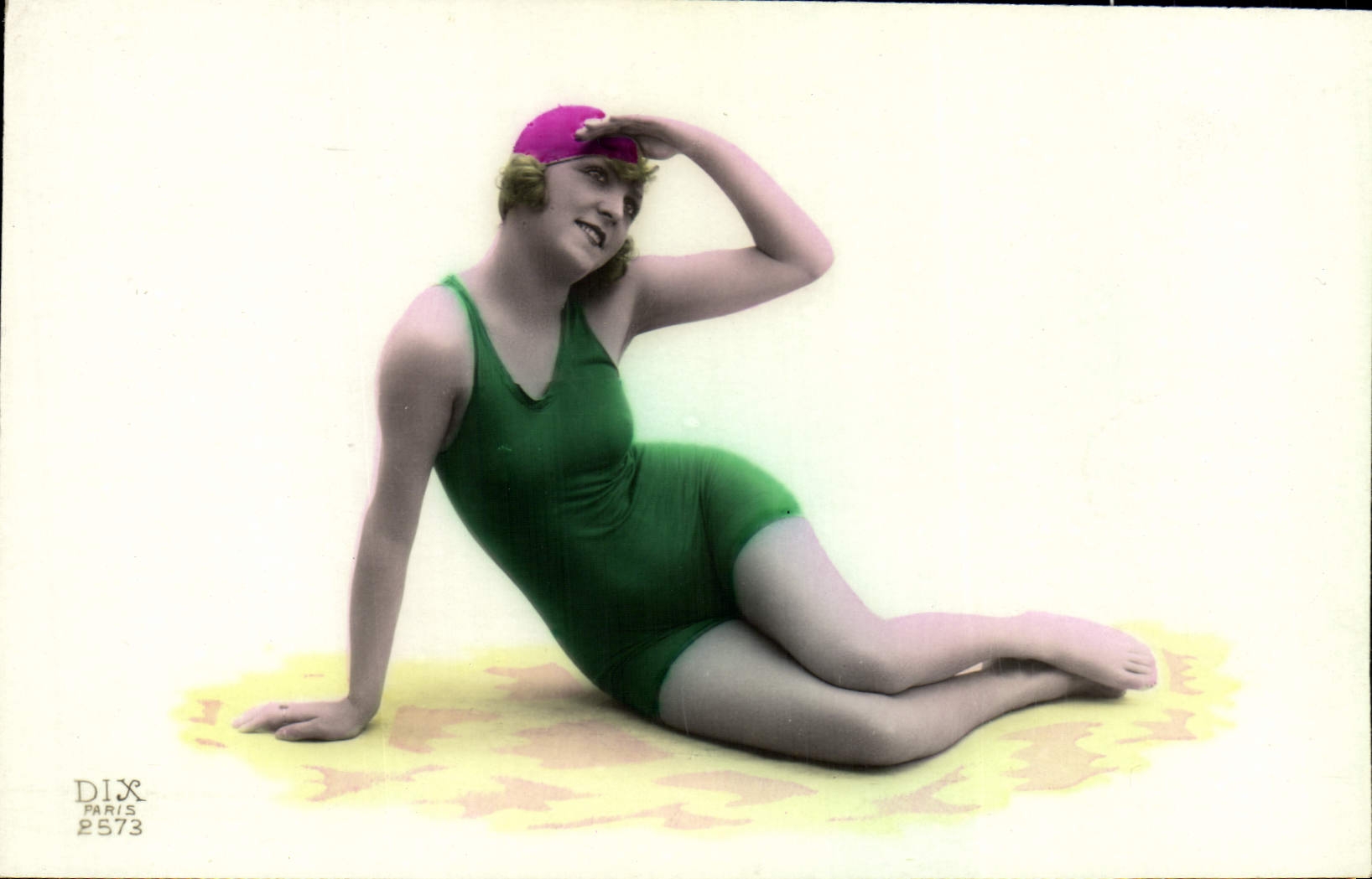 CPA Femme Maillot de Bains 