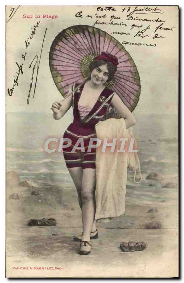 Sur la Plage — femme en maillot de bain et ombrelle — Phototypie A. BERENET & CIE, NANCY