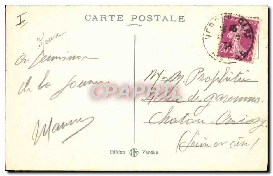 Verdun — Bataille de Verdun. Ravin de la Dame, surnommé le Ravin de la Mort. À l'horizon le Phare de l'Ossuaire de Douaumont. — Reverso