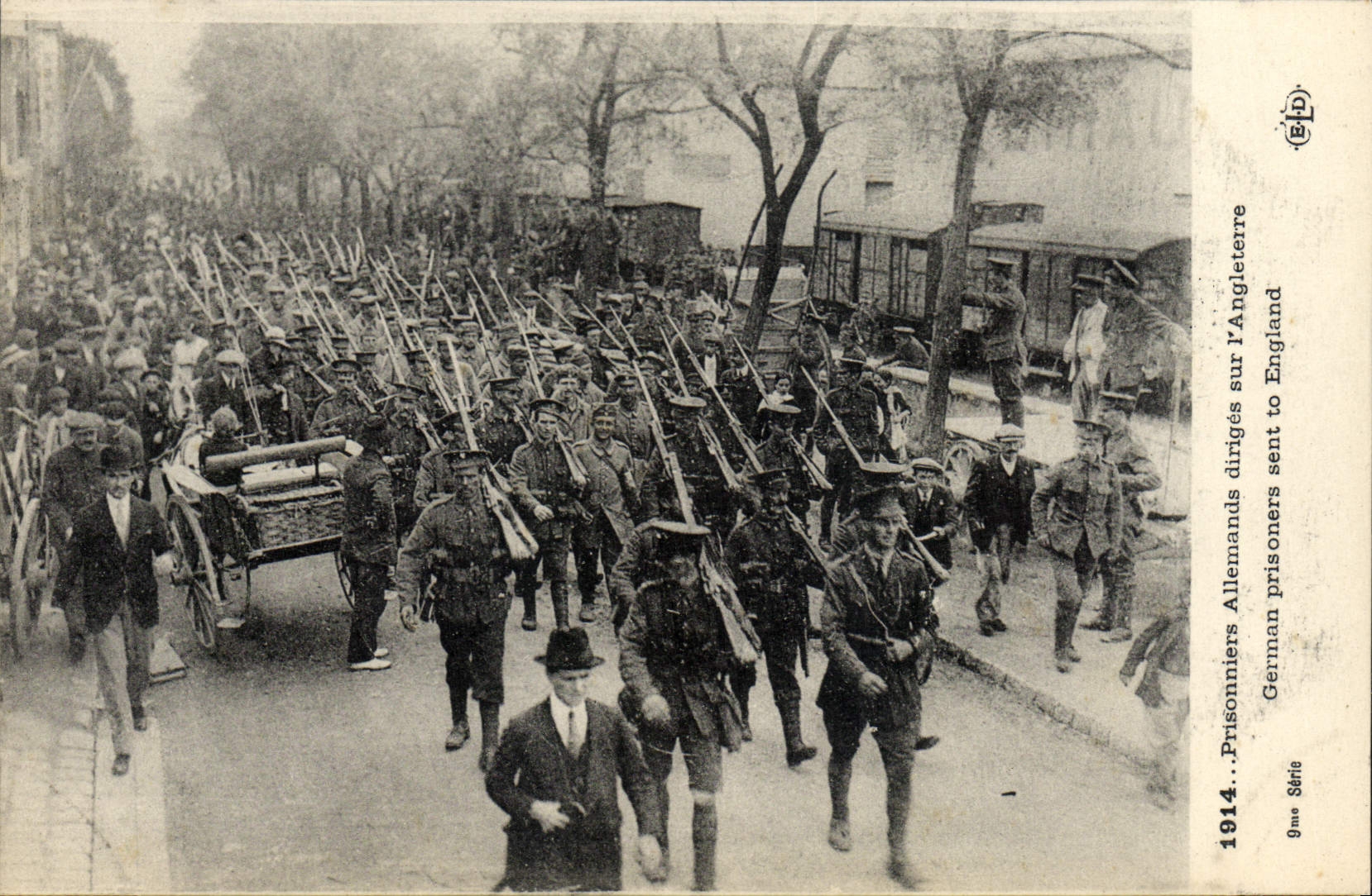 Duitse Gevangenen op weg naar Engeland — 1914 — 9de Serie — Uitgever ELD