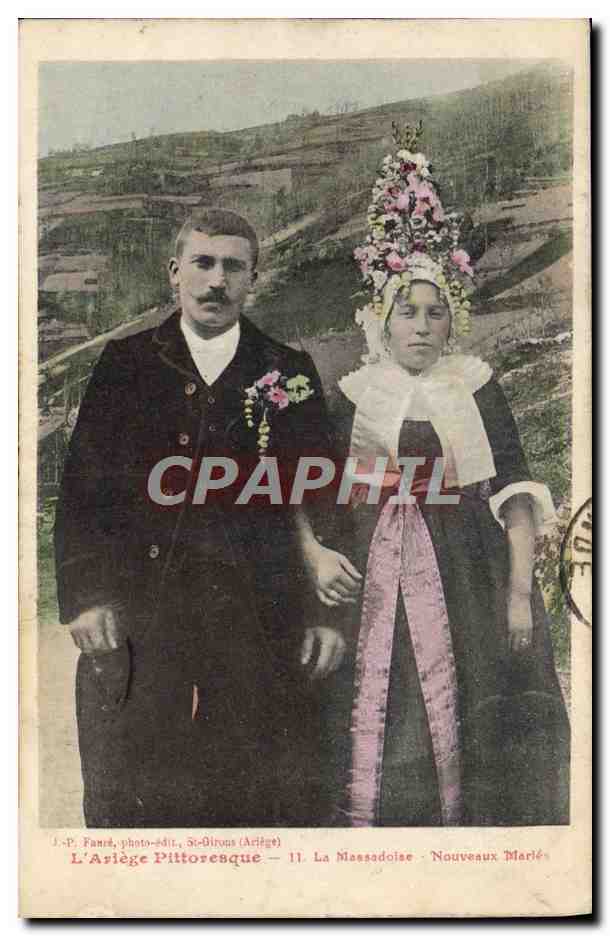 CPA Folklore Ariege La Massadoise Nouveaux maries Mariage 