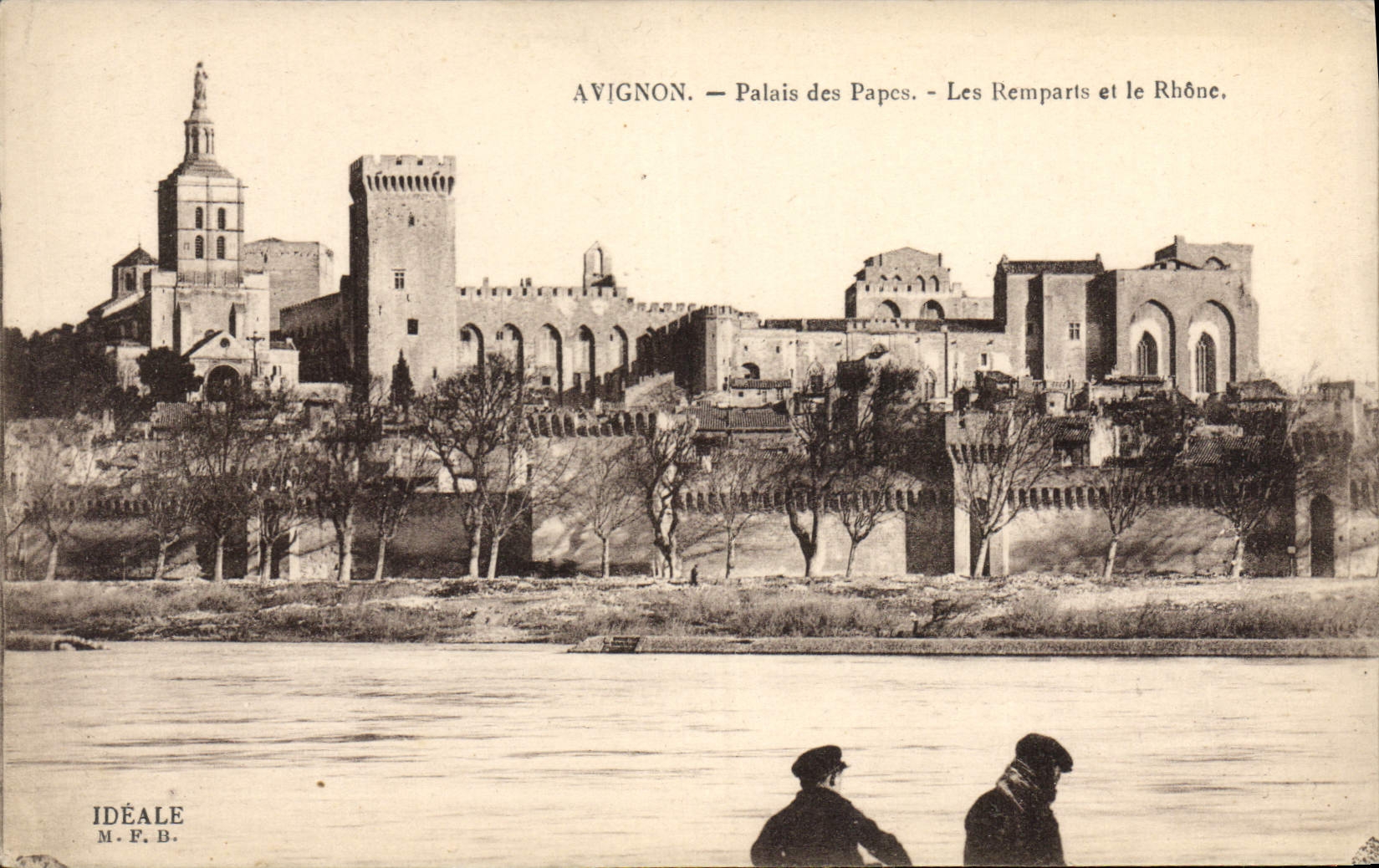 CPA Avignon Palais Des Papcs les Remparts Et Le Rhone