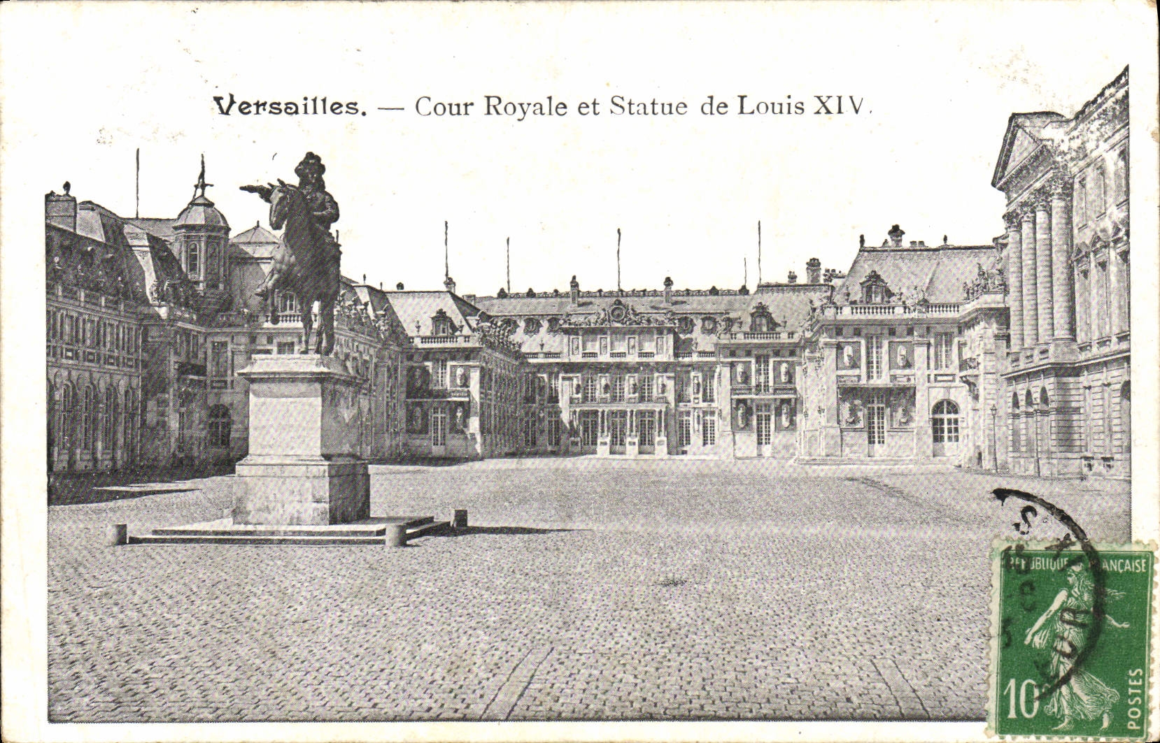 CPA Versailles Cour Royale Et Statue De Louis XIV